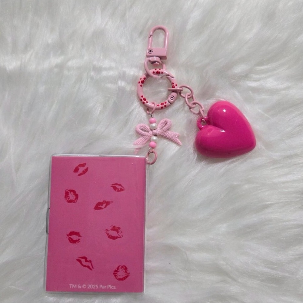 Mean Girls “Burn Book” keychain - Picture 7 of 7